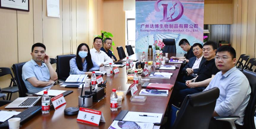 武漢市長江新區(qū)管委會(huì)領(lǐng)導(dǎo)一行蒞臨達(dá)博生物參觀考察